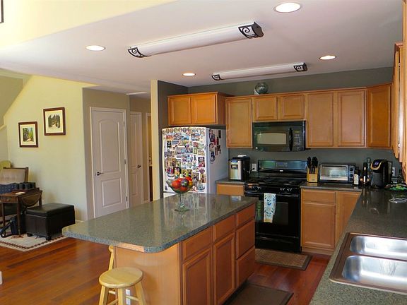 5th image of 1140 Lassen View Dr