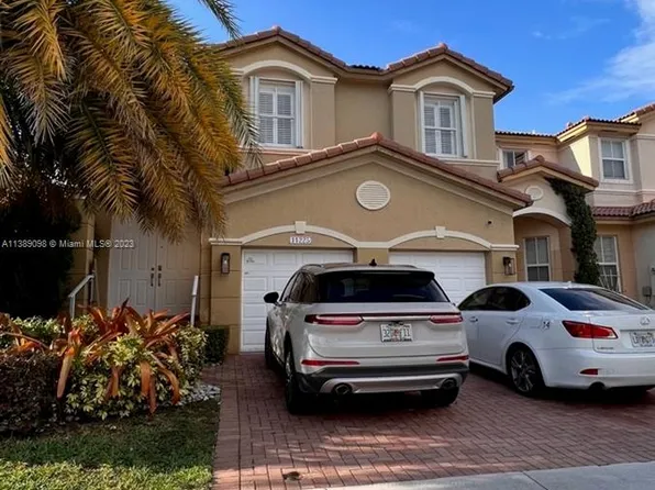 11225 NW 74th Ter, Doral, FL 33178