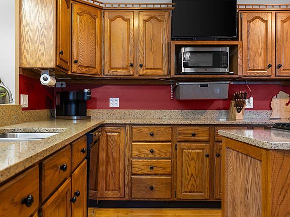 4th image of 10246 Harmony Dr