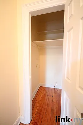 Rented by Link NY Realty | media 24