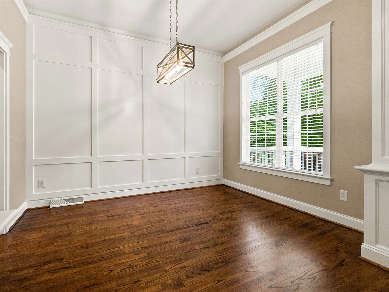 3 bed, 2741 sqft, $2,995 — Photo 4