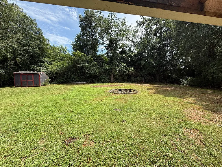 106 Brookwood Dr — Photo 24
