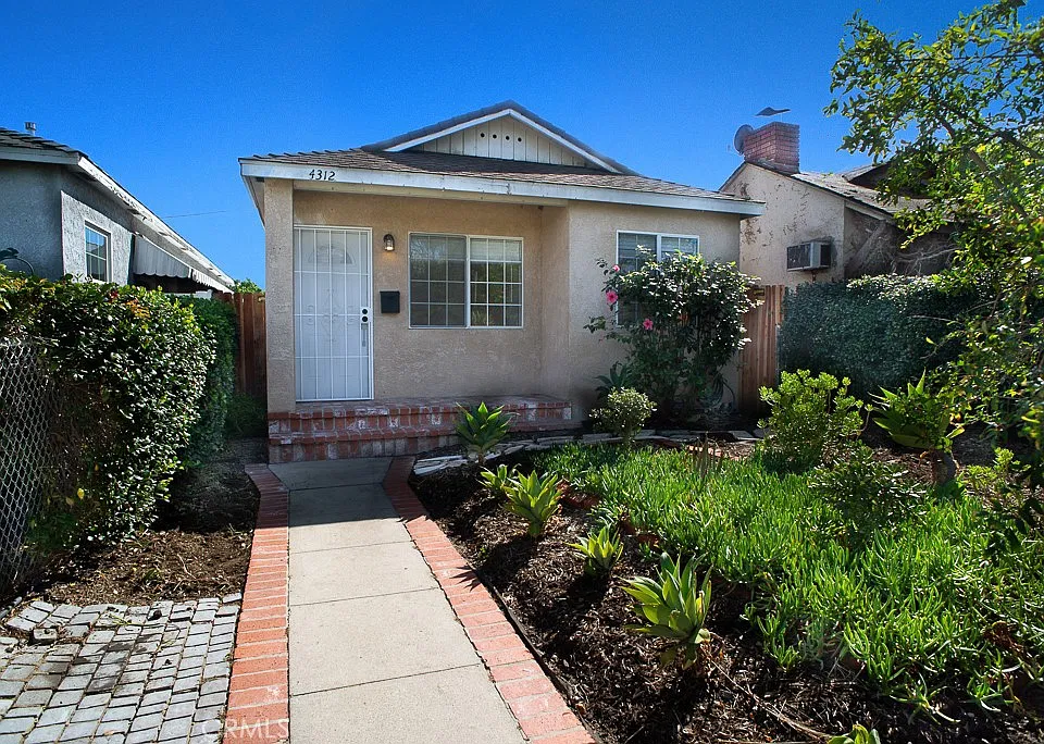 4312 W Chandler Blvd