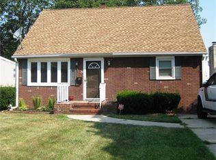 57 Rose St, Edison, NJ 08817