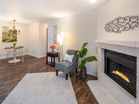 4th image of 14200 NE 171st St #107