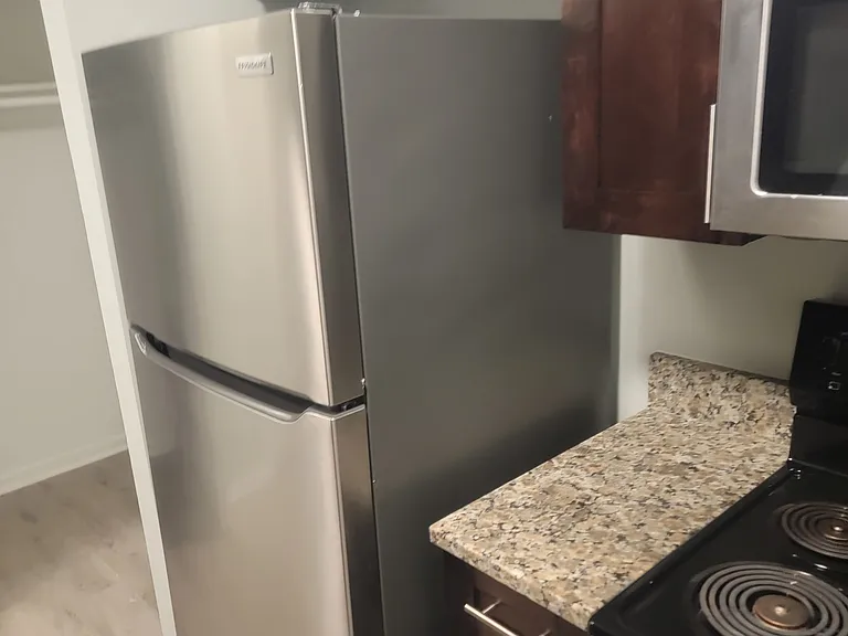 528 Ashlawn Dr #5 — Photo 6