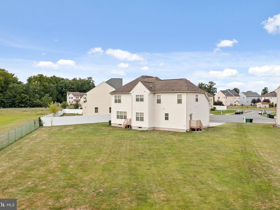 8 Conifer Ct, Sicklerville, NJ 08081 Zillow