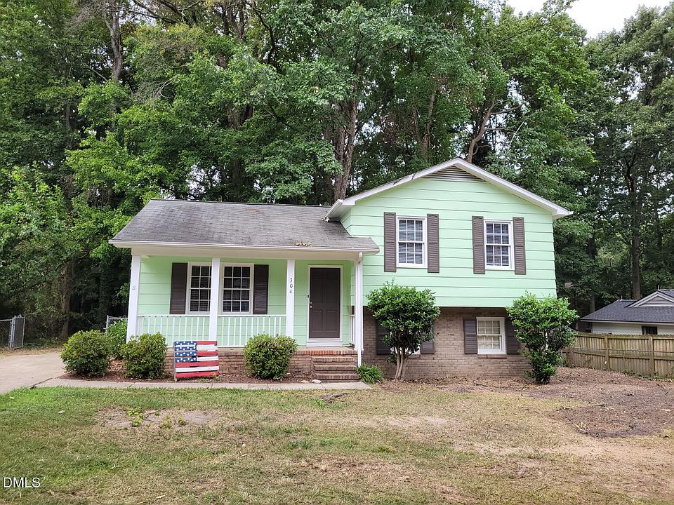 1st image of 304 Holtz Ln