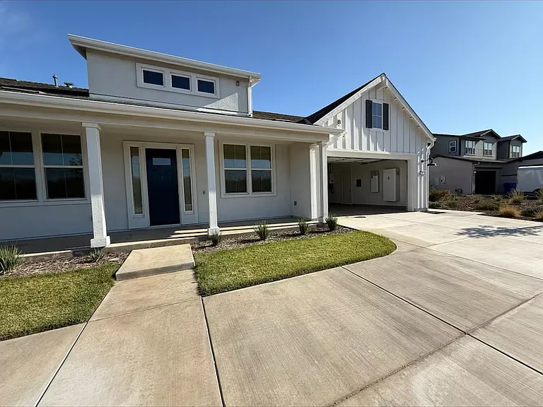 790 Southland Rd — Photo 2