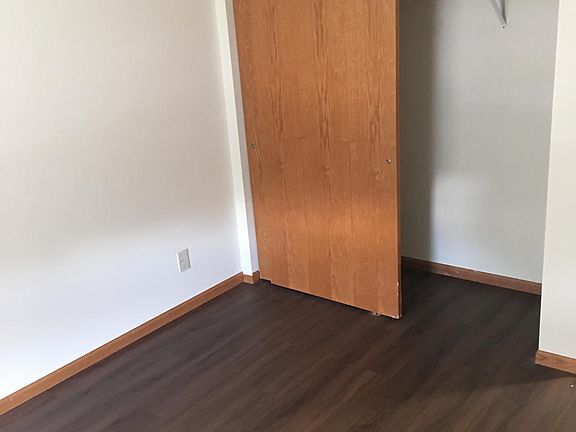 3rd image of 4546-4526 Thurston Ln