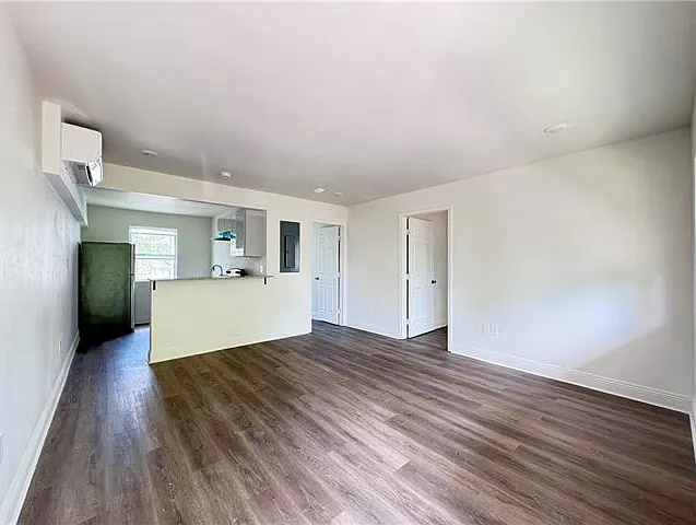 1 bed, 1.0 bath, 479 sqft, $1,000 — Photo 2