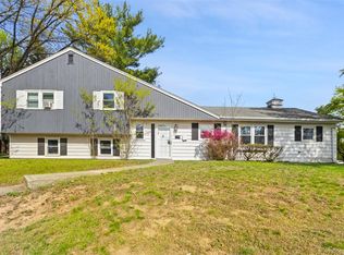 2 Larch Court, West Nyack, NY 10994