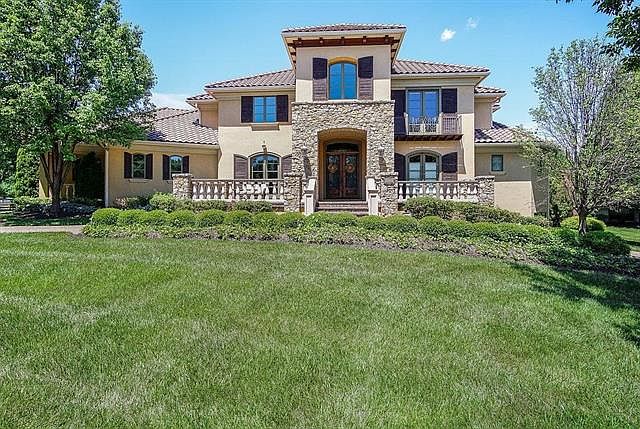 1st image of 13906 Canterbury Cir