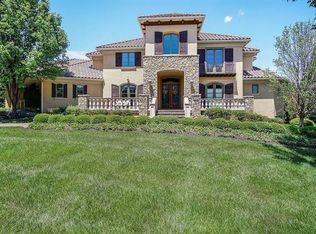13906 Canterbury Cir, Leawood, KS 66224