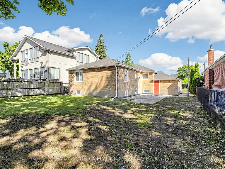 135 Searle Ave — Photo 42