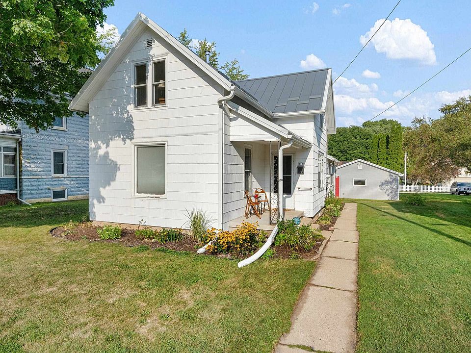 1st image of 218 Cleveland St