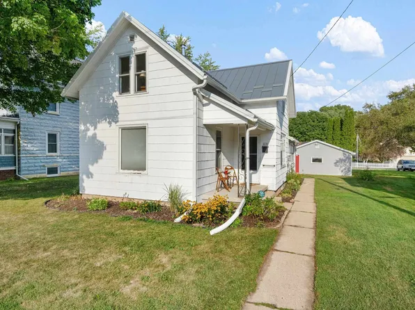 218 Cleveland St, Brillion, WI 54110