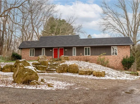 3993 Granger Rd, Akron, OH 44333