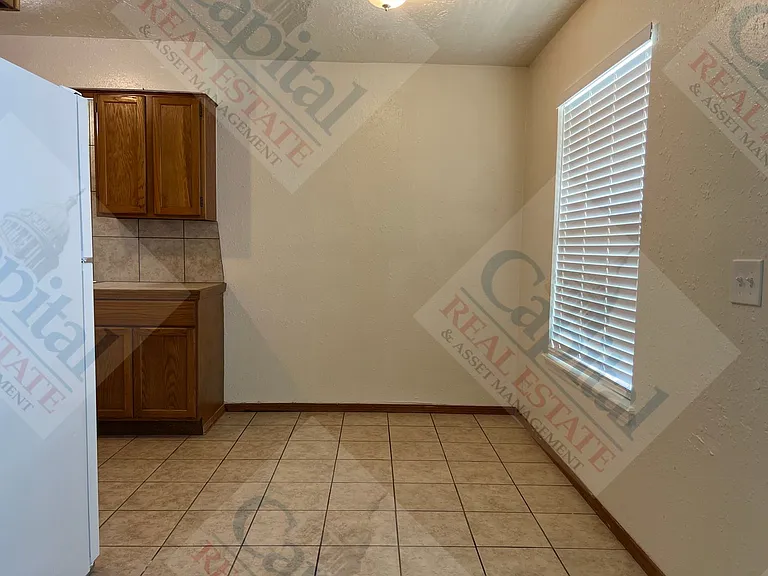 1322 Glen Oaks Ct — Photo 6