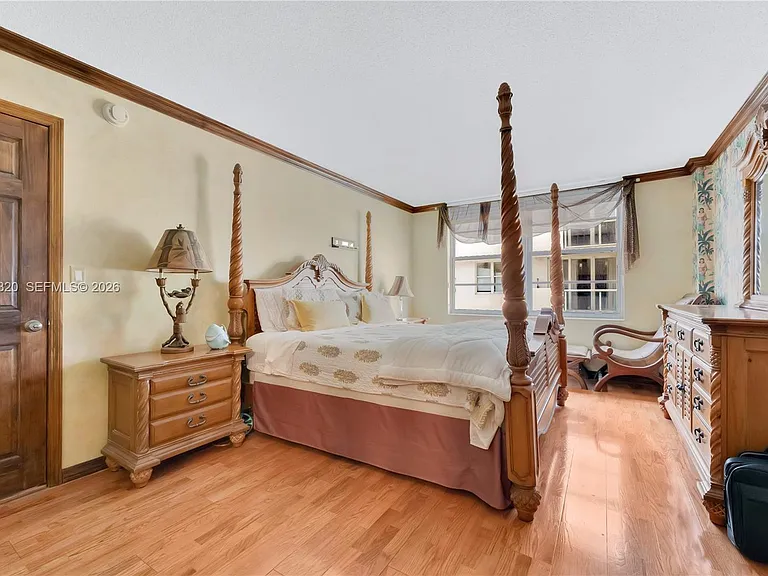 5555 Collins Ave #5B — Photo 14