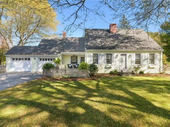 179 New Meadow Rd, Barrington, RI 02806