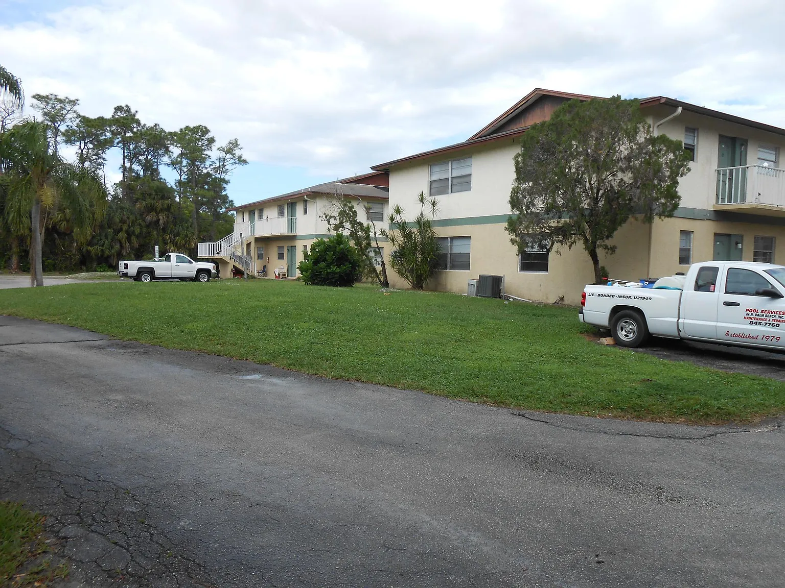 2 bed, 1000 sqft, $1,800 — Photo 2