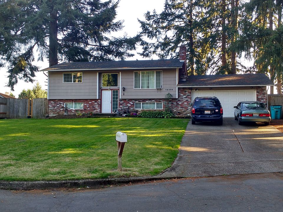 1st image of 15305 NE 41st St