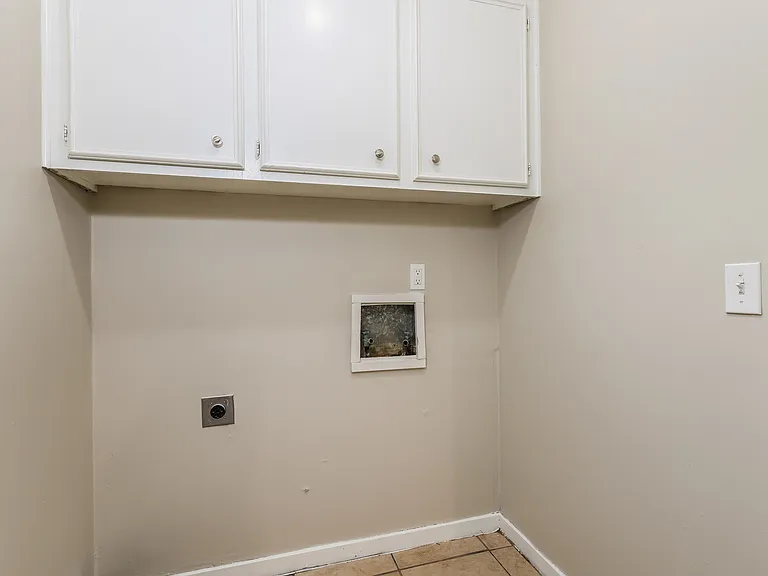 4946 Hanging Oak Dr — Photo 10