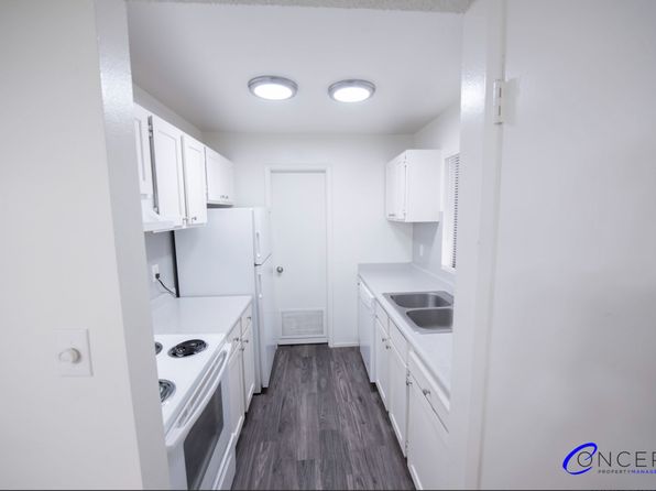 1599 S Foothill Dr #52