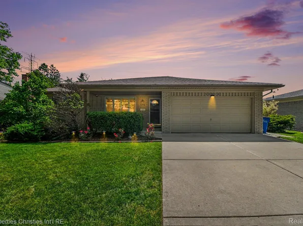 32916 Cambridge Dr, Warren, MI 48093