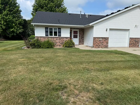 2608 10th St SW, Willmar, MN 56201