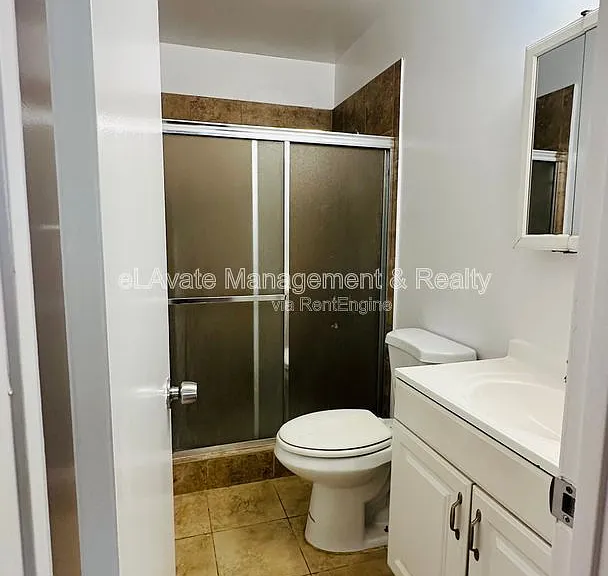 1416 N Martel Ave #3 — Photo 9
