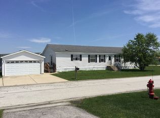 35 Drake Ln, Beecher, IL 60401