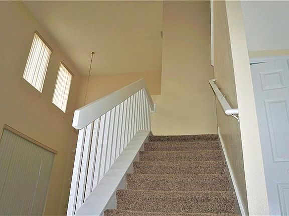 3rd image of 213 Abbotsbury Dr