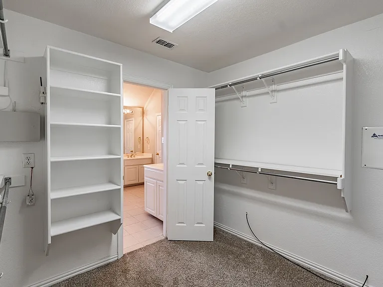 1100 Cedar Valley Dr — Photo 32