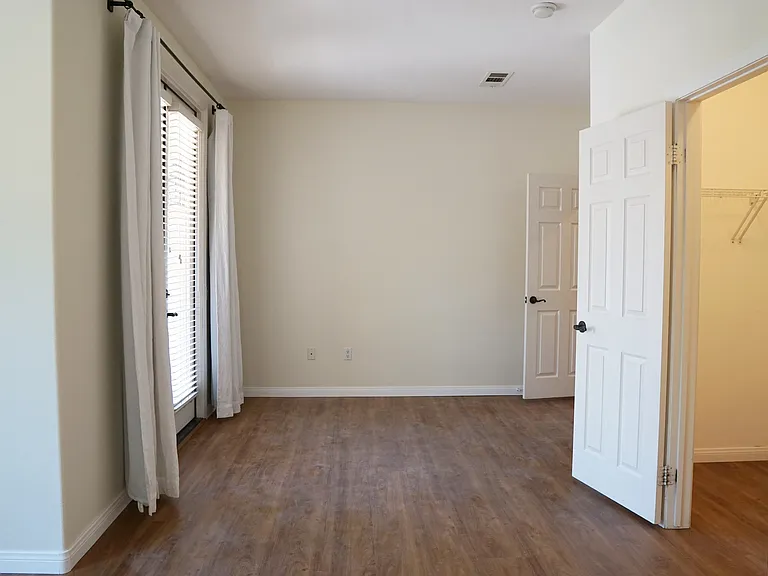 1816 Pintura Cir W — Photo 28