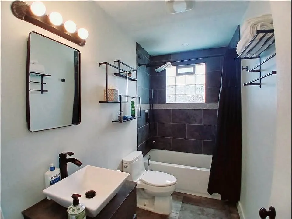 4 bed, 1900 sqft, $900 — Photo 3