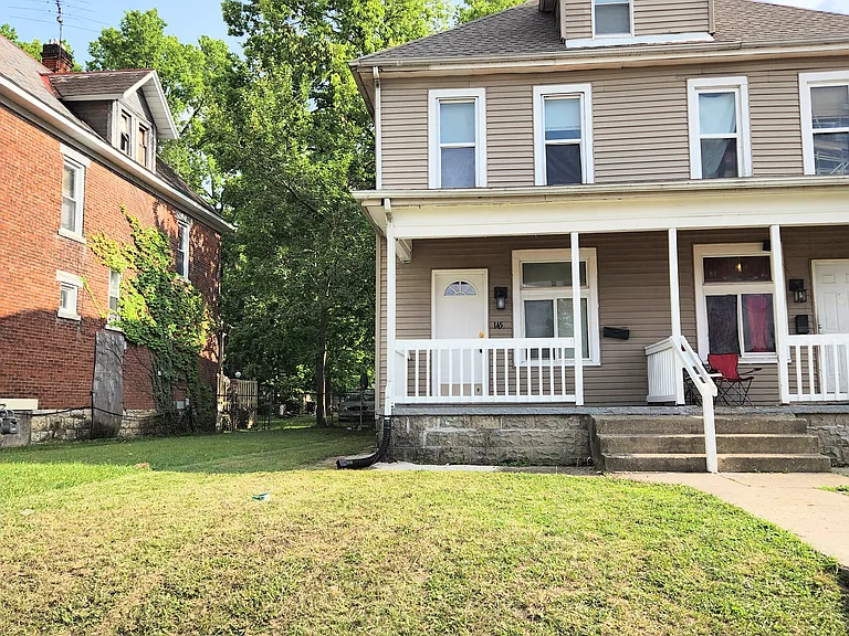 1455 E Mound St — Photo 2