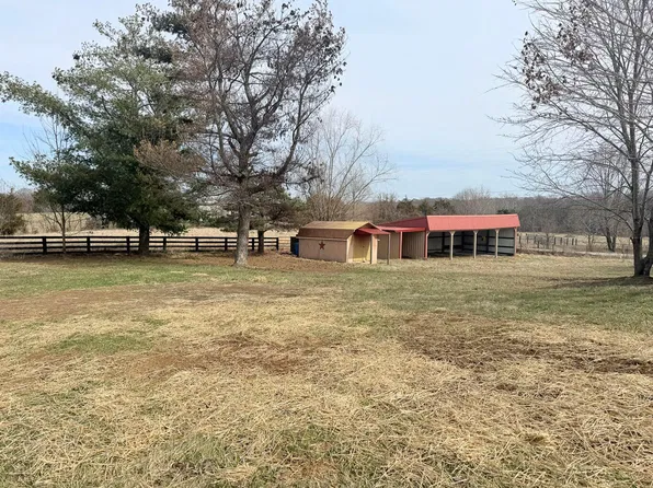 131 Monday Ln #1, Berea, KY 40403