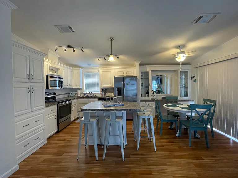 3687 Blueberry Ln — Photo 3