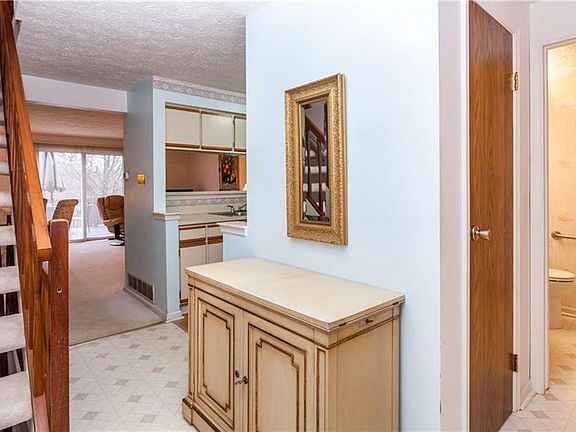 2nd image of 223 Clearbrook Ct