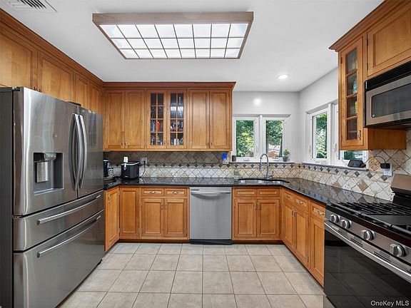 3rd image of 22 Gail Drive
