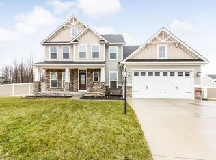 31880 Suncrest Cir, North Ridgeville, OH 44039