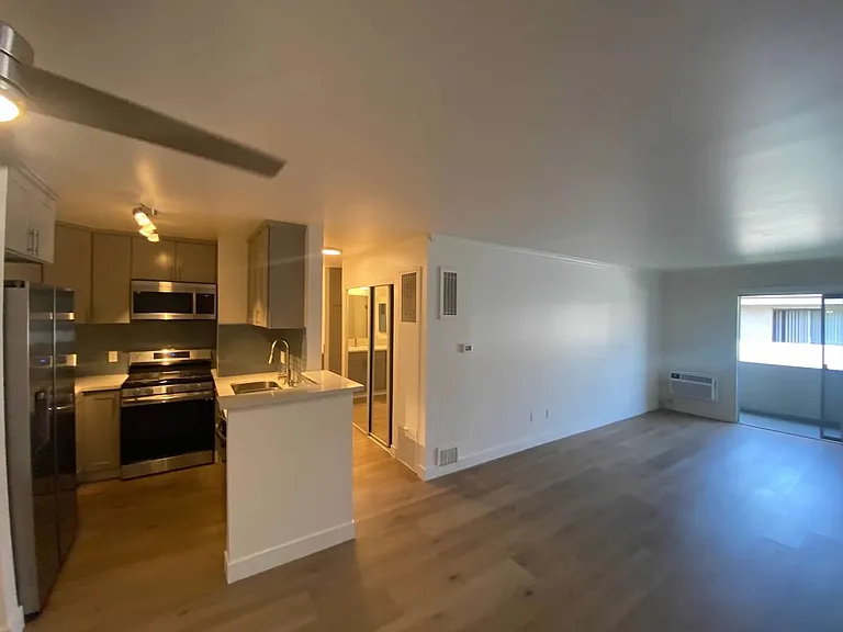 Tustin Palms Apartment Homes — Photo 51