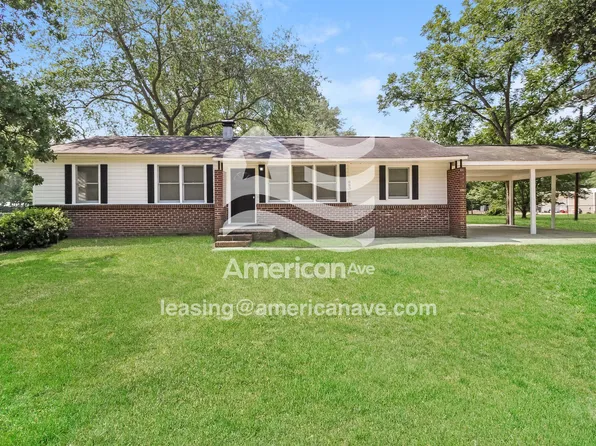 883 Medfield Rd, Lugoff, SC 29078