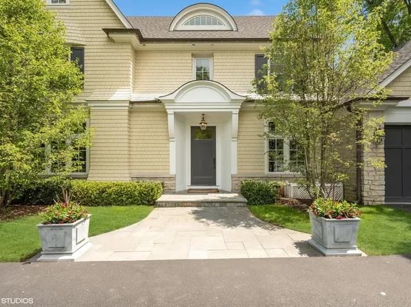 124 Winnetka Ave, Kenilworth, IL 60043