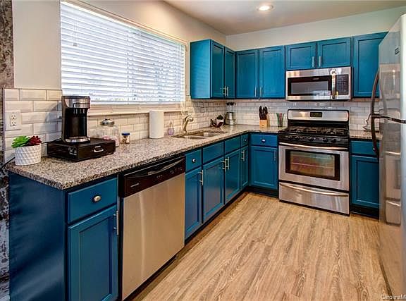 2nd image of 5816 Hanna Ct