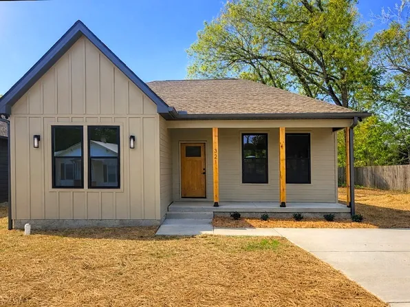 321 Jackson St, White Bluff, TN 37187