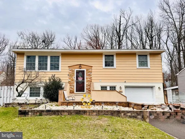 707 Sunset Dr, Somerdale, NJ 08083