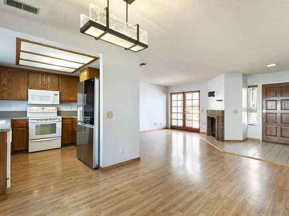 1415 Summit Dr, Chula Vista, CA 91910